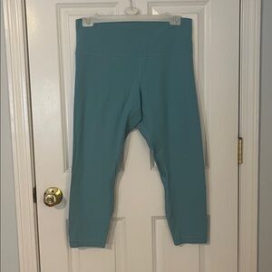 Lululemon Sky Blue Crop Leggings